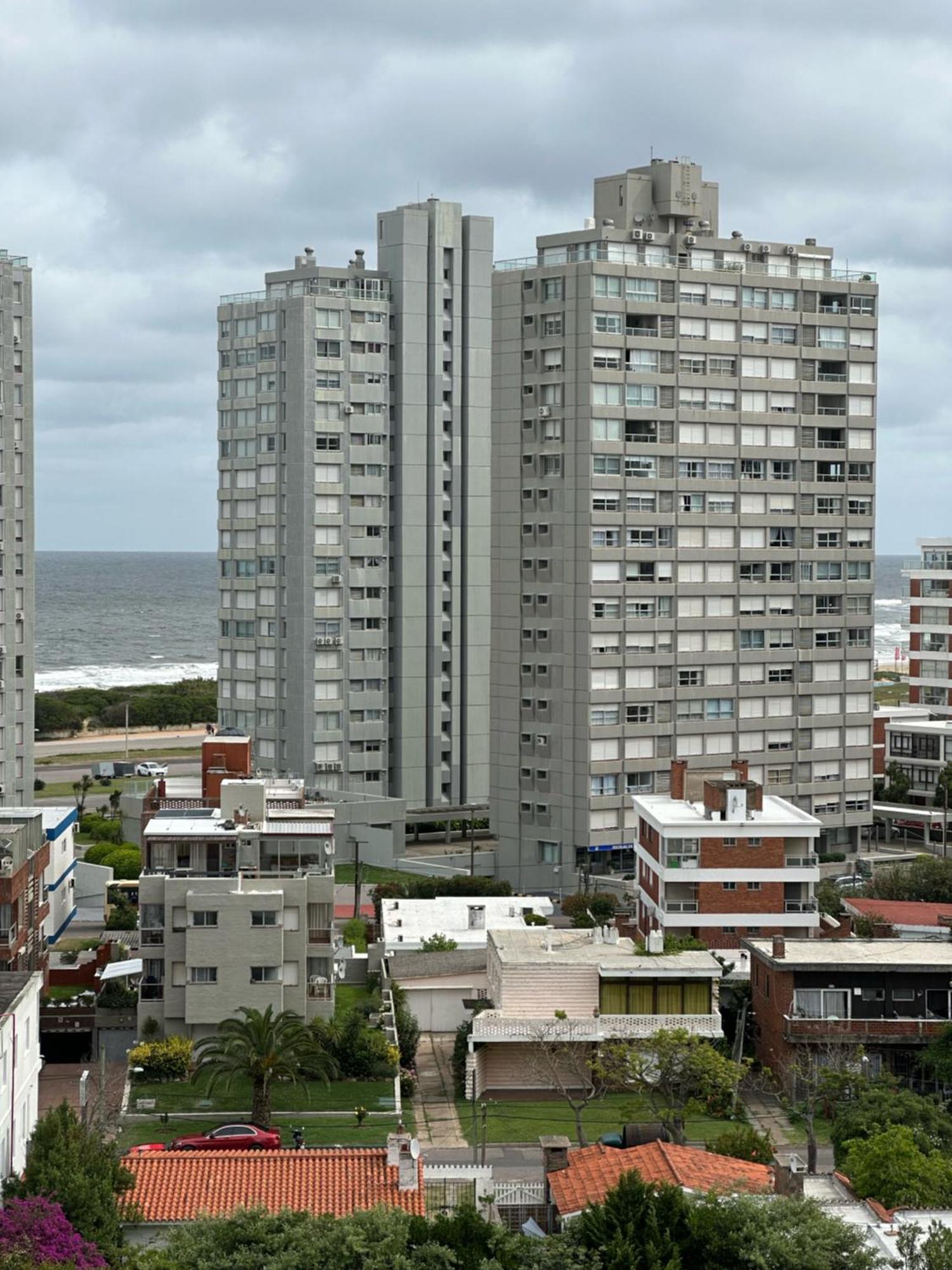 Hermoso Apartamento, Torre De Categoria Long Beach, En La Mejor Ubicacion De 埃斯特角城 外观 照片