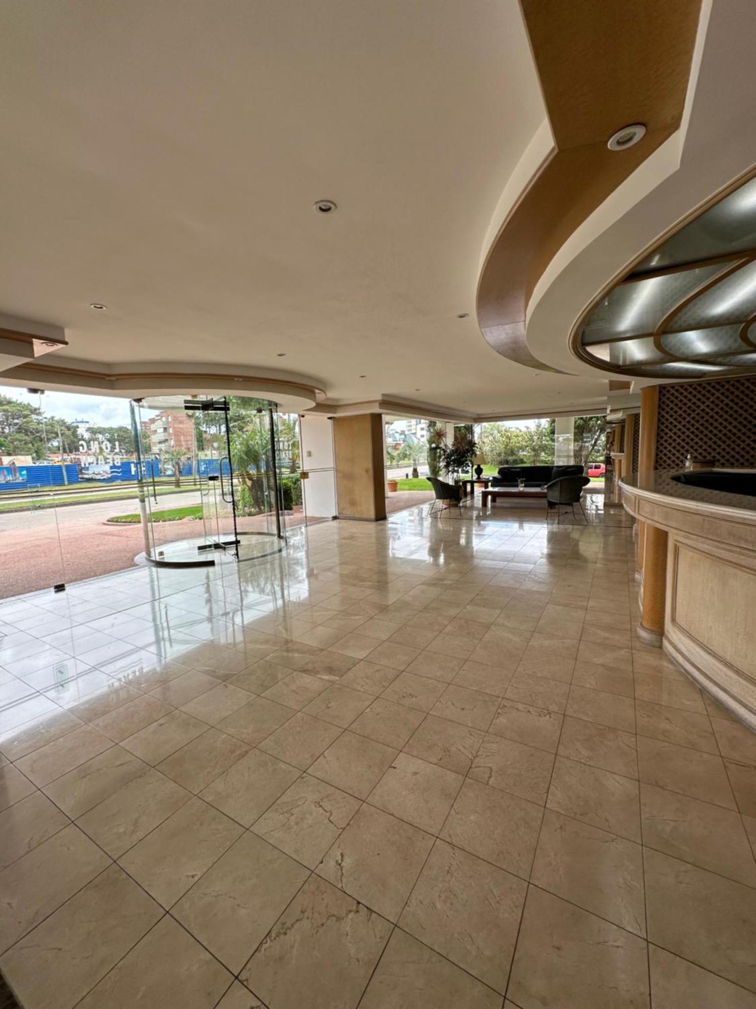 Hermoso Apartamento, Torre De Categoria Long Beach, En La Mejor Ubicacion De 埃斯特角城 外观 照片