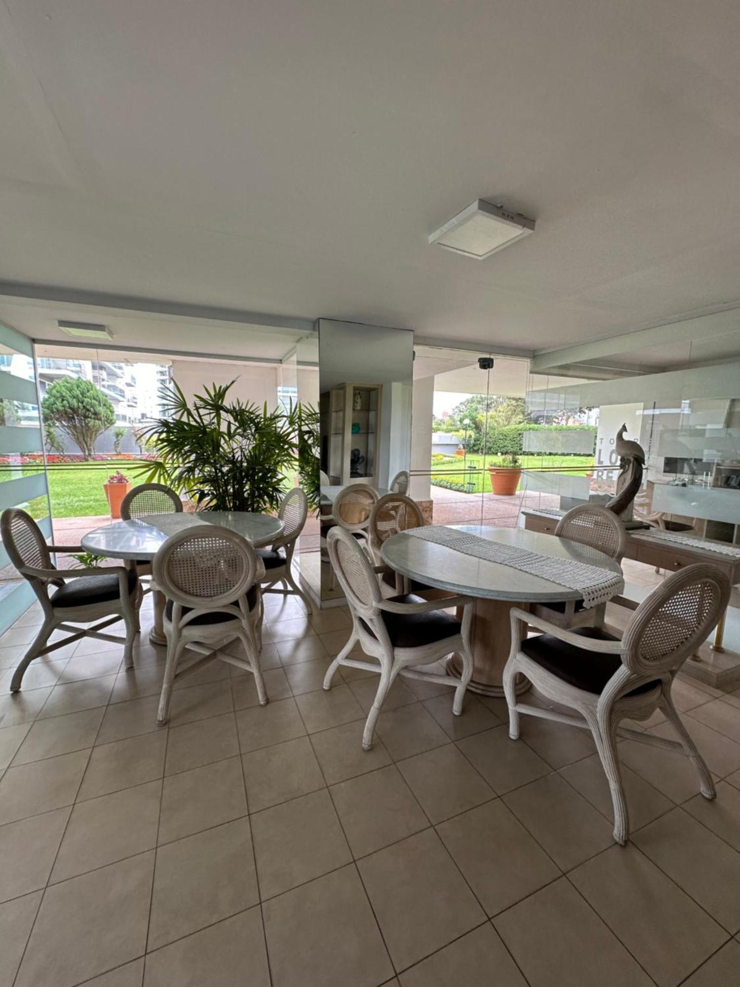 Hermoso Apartamento, Torre De Categoria Long Beach, En La Mejor Ubicacion De 埃斯特角城 外观 照片