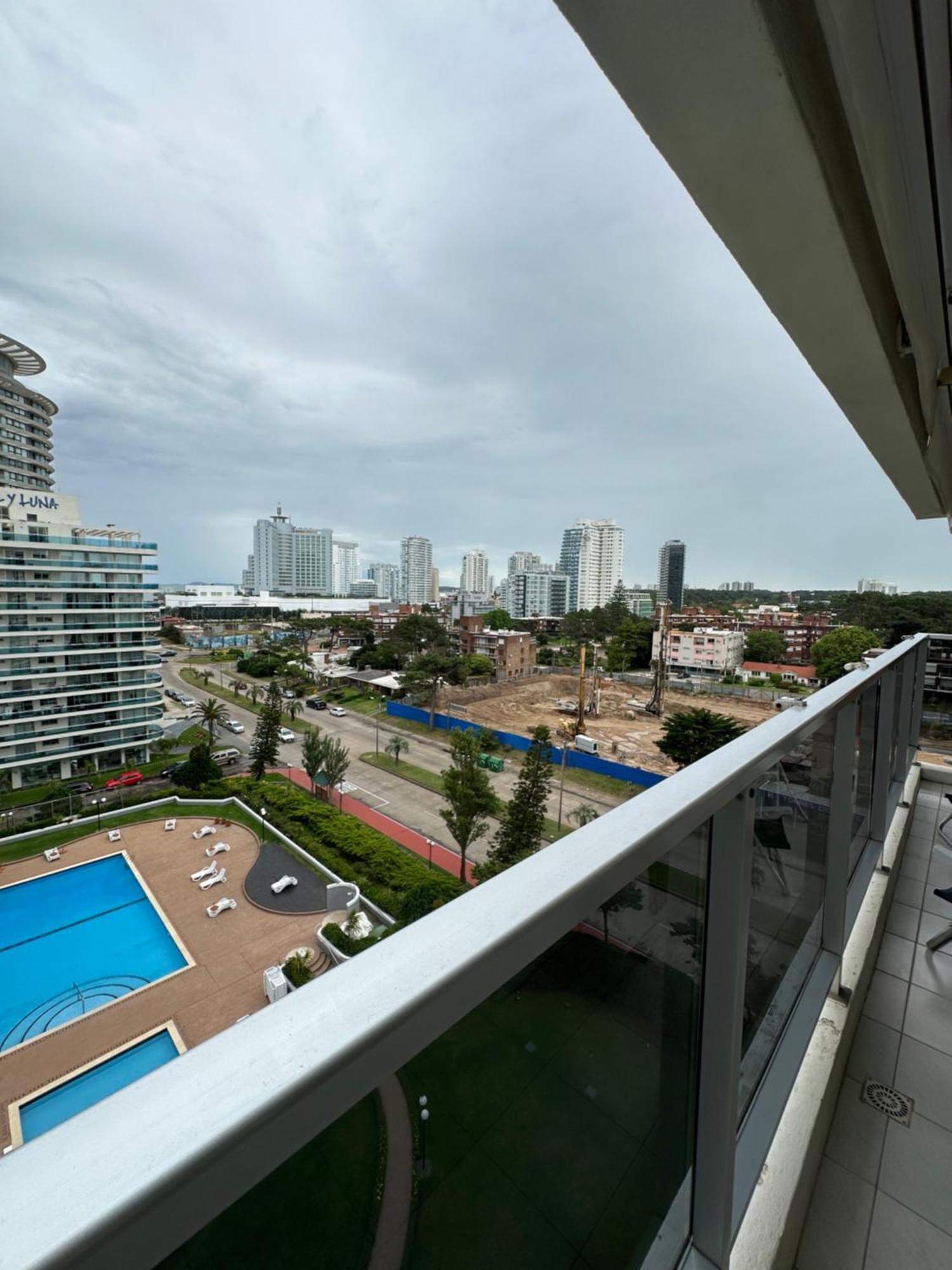 Hermoso Apartamento, Torre De Categoria Long Beach, En La Mejor Ubicacion De 埃斯特角城 外观 照片