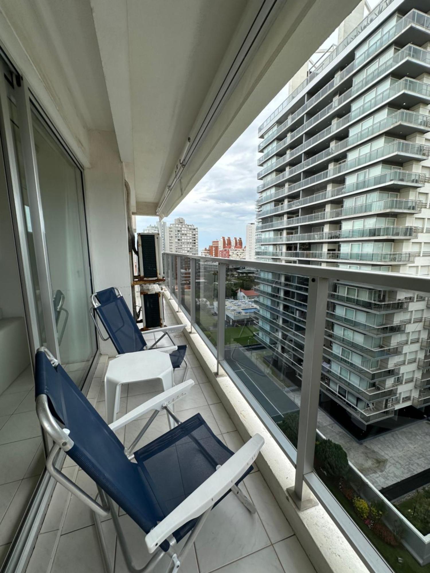 Hermoso Apartamento, Torre De Categoria Long Beach, En La Mejor Ubicacion De 埃斯特角城 外观 照片