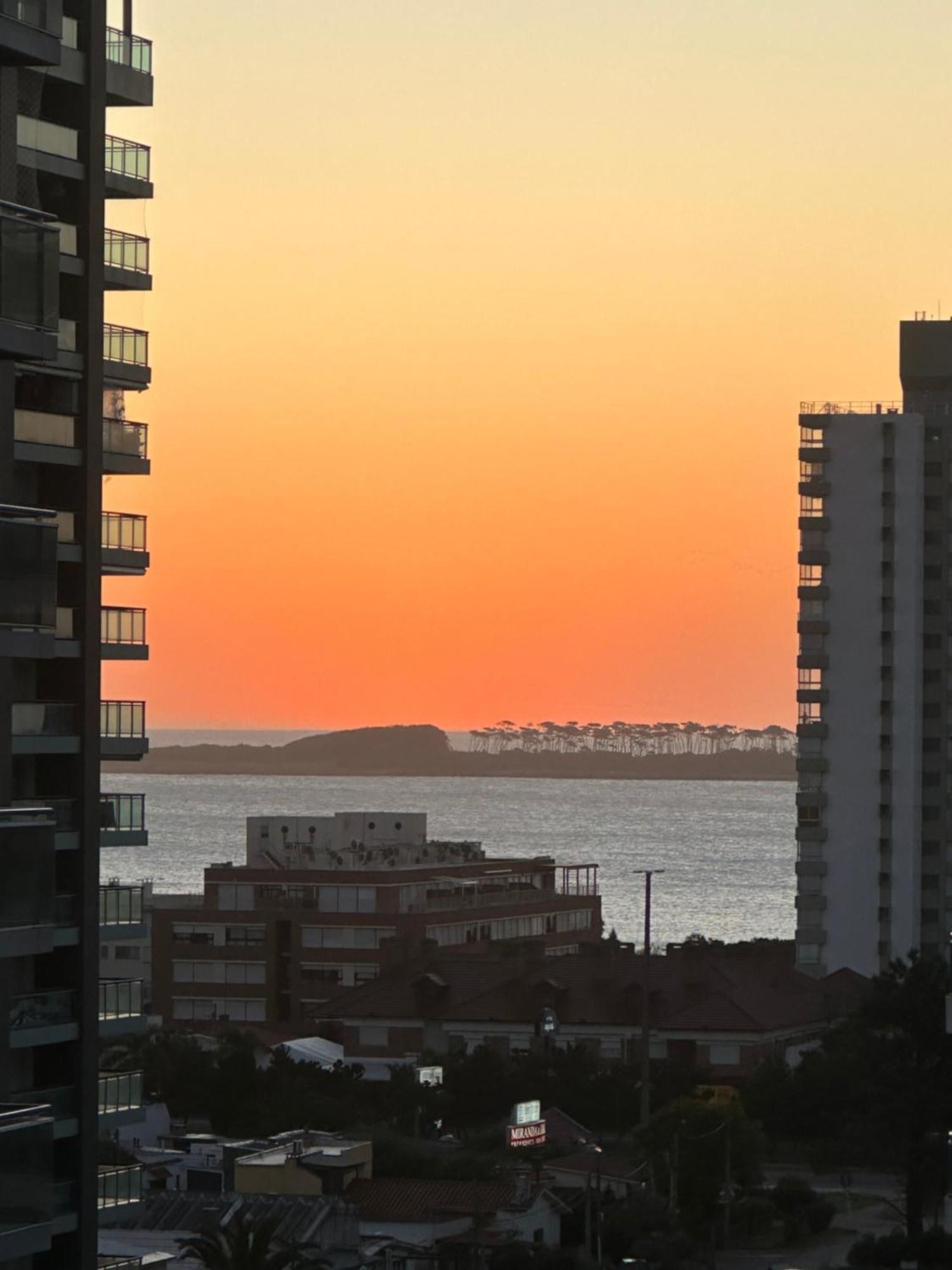 Hermoso Apartamento, Torre De Categoria Long Beach, En La Mejor Ubicacion De 埃斯特角城 外观 照片